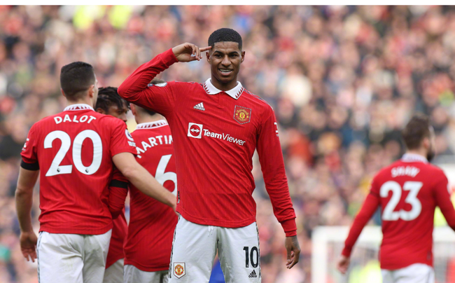 不仅是对佩 不仅是对佩