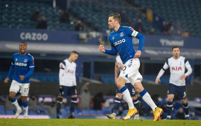 自己洗头时 自己洗头时